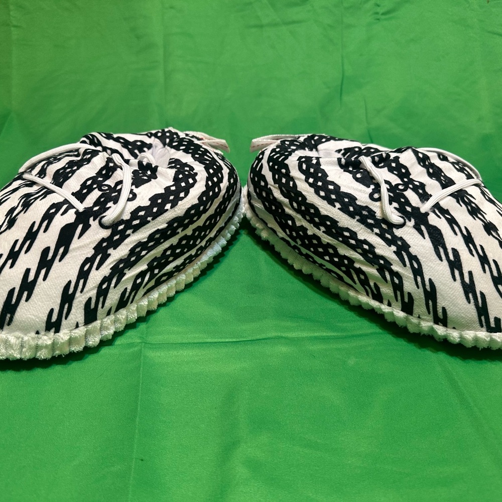 House shoes - Picture 2 of 6